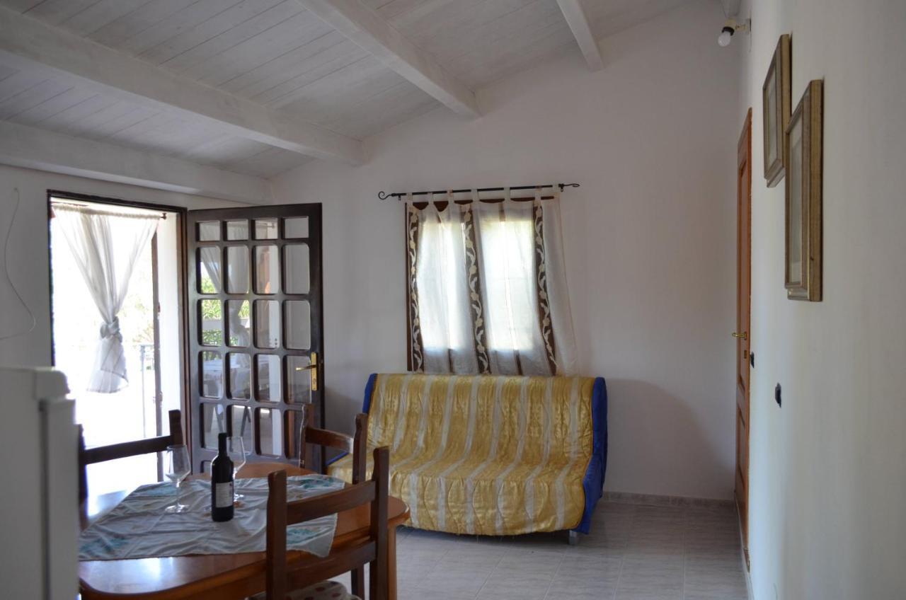 Casa Vacanze Cala Sapone Сант-Антиоко Экстерьер фото